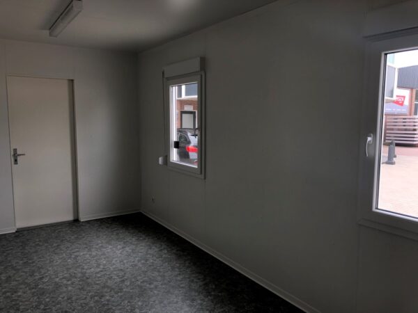 Kantoorunit met 2 zijramen links - 6x3 meter - Afbeelding 11