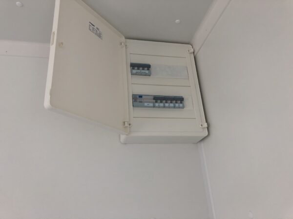 Kantoorunit met 4 zijramen - 6x3 meter - Afbeelding 7