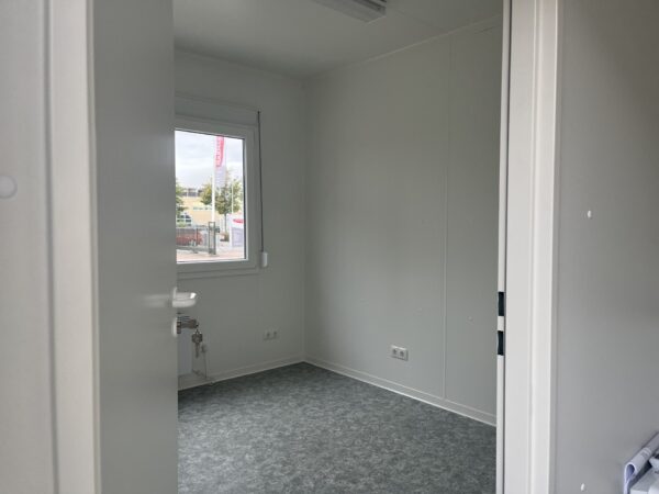 Kantoorunit met kopraam en zijraam rechts - keuken en toilet - 10x3 meter - Afbeelding 10