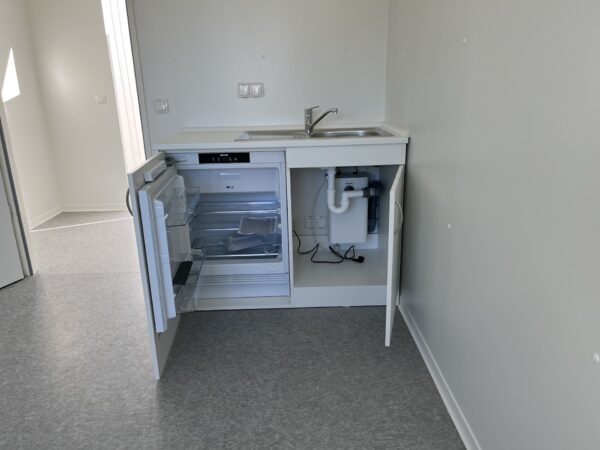 Kantoorunit - 6x3 meter met keukenblok/ koelkast en toilet - Afbeelding 8
