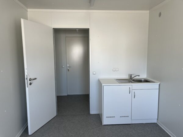 Kantoorunit - 6x3 meter met keukenblok/ koelkast en toilet - Afbeelding 9