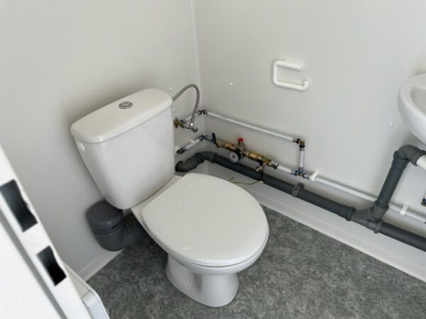 Kantoorunit met kopraam - keuken en toilet - 6x3 meter - Afbeelding 9