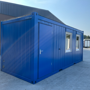 Kantoorunit met 2 zijramen rechts, keuken en toilet - 6x2,5 meter