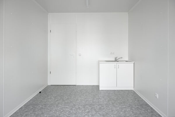 Kantoorunit met 2 zijramen links en keuken - 6x3 meter - Afbeelding 13